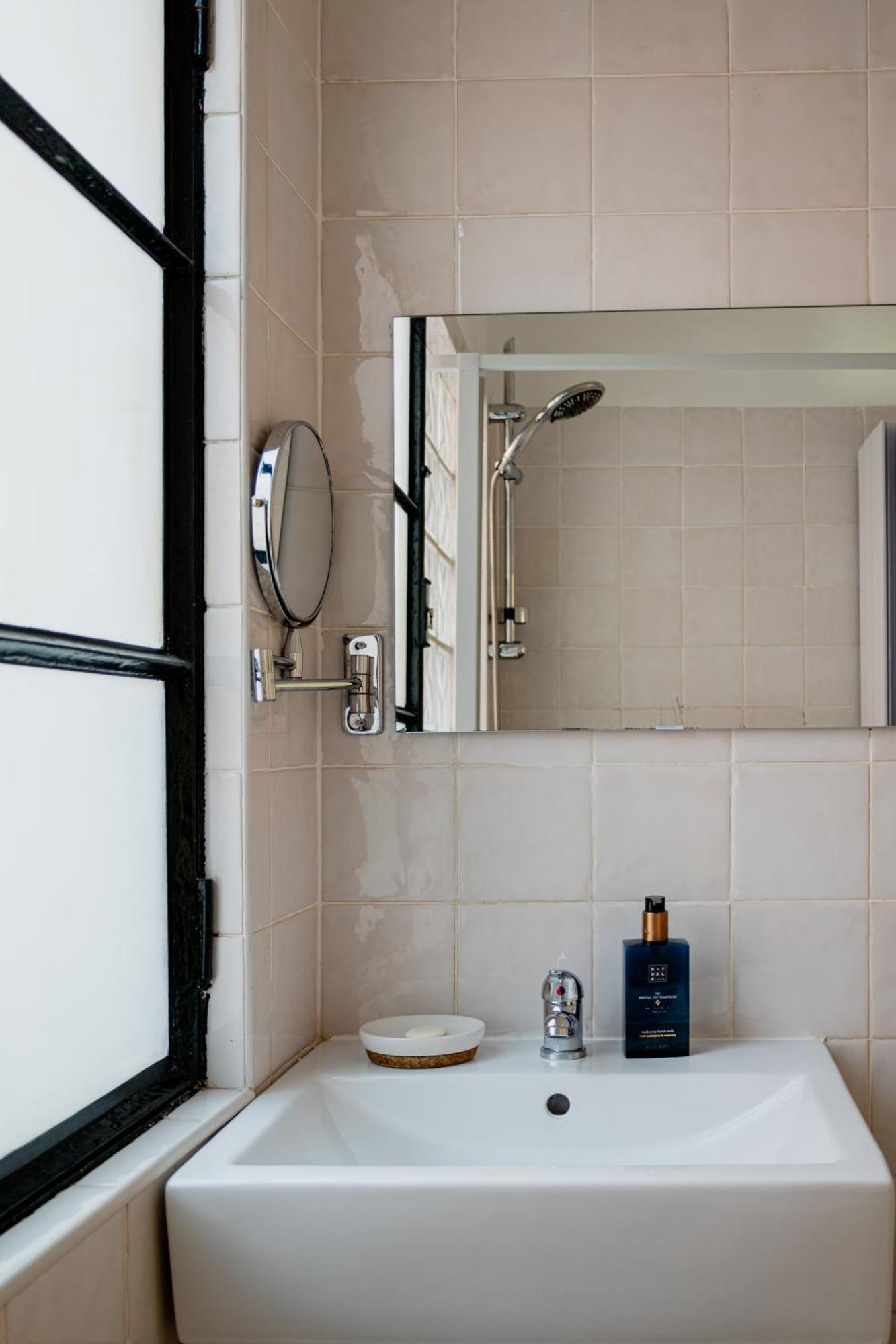 Angels Homes-N27, 3ºfloor - Bairro Tipico, Centro Lisboa ภายนอก รูปภาพ